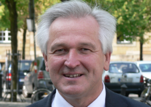 Foto Prof. h.c. Dr. Felix Bernard