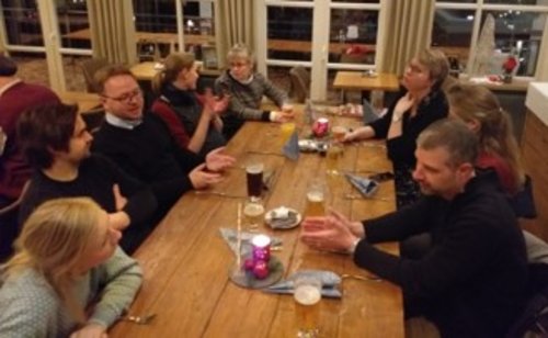 Foto des gemeinsamen Abendessens in Vechta (Foto: Jana Zscheischler)