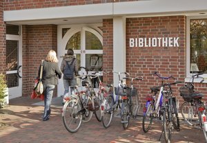 Bicycles in front of the library entrance
