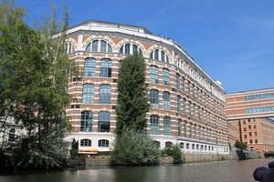 Umnutzung einer ehemaligen Kammgarnspinnerei in Leipzig zu hochwertigen Wohnungen