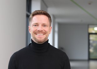 Foto Prof. Dr. Christopher Osterhaus (er/ihm)