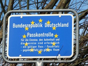 Schild Bundesrepublik Deutschland Passkontrolle