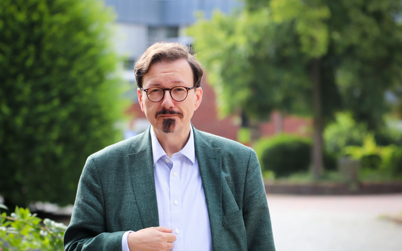 Prof. Dr. Jochen Bär Wandel ermöglicht Wissen – sprachliche Umbrüche und ihre Folgen