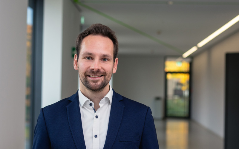 Prof. Dr. Sascha Klein Wissen ermöglicht Wandel: Wie Unternehmen den Strukturwandel durch strategische Innovation gestalten