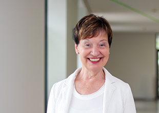 Foto Prof. Dr. Martina Blasberg-Kuhnke