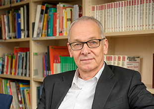 Foto Prof. Dr. Elmar Kos